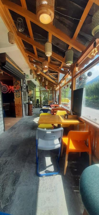 Throttle Shrottle Moto Hostel Manāli Extérieur photo